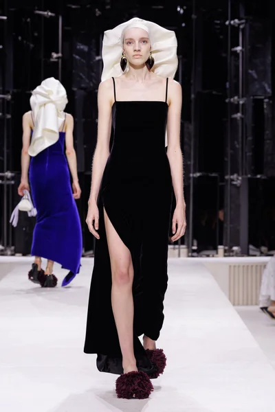 Look 2